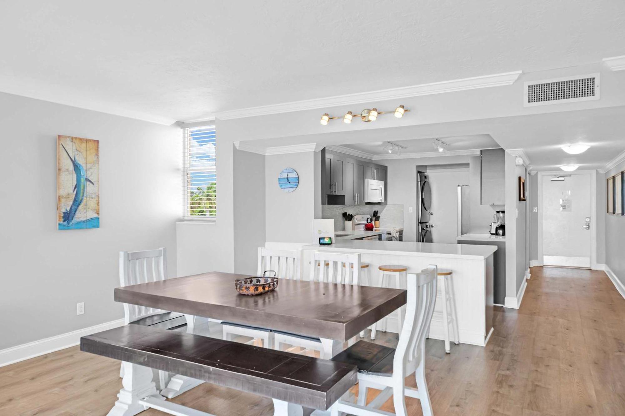 Eleuthera - 2X2 Fully Updated Old Town Waterfront Corner Condo Кі-Вест Екстер'єр фото